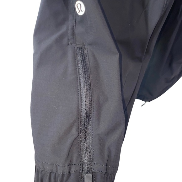 Lululemon adapted state high rise cropped jogger pants black size 8 with pockets - Picture 8 of 9